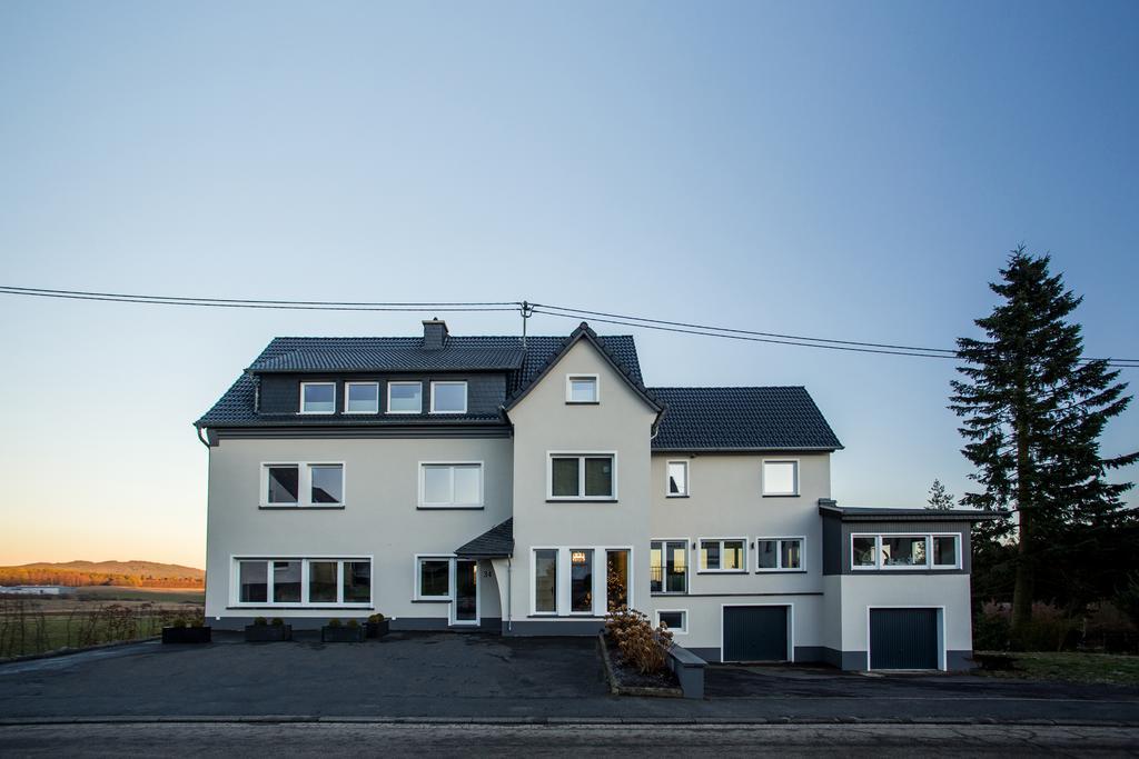 Ferienwohnungen Oliver92 Meuspath Am Nuerburgring Esterno foto